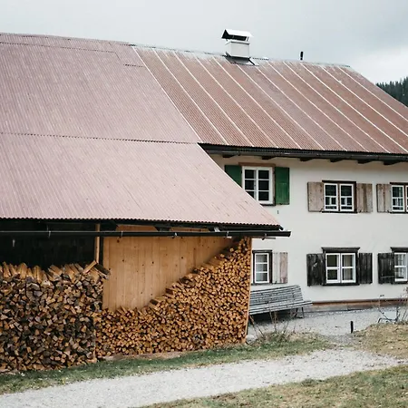 Floras Haus Schattwald