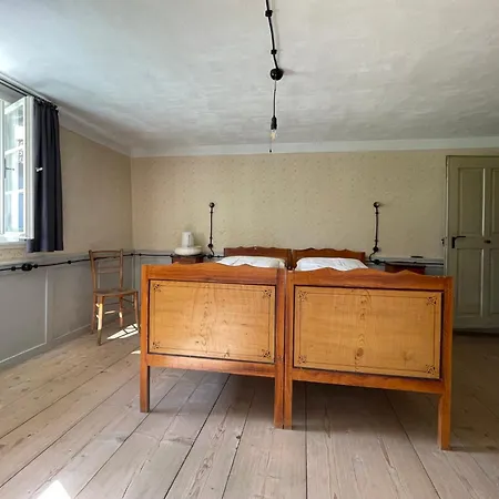 Floras Haus منزل للإقامة