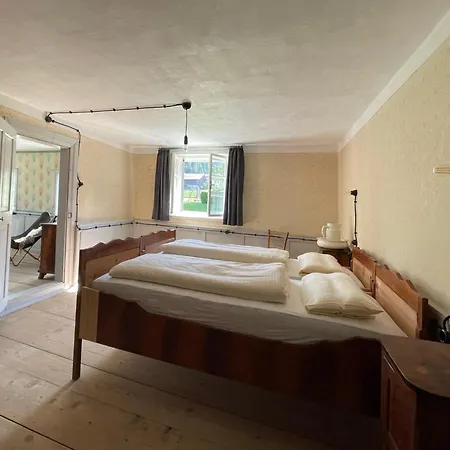 Floras Haus Homestay