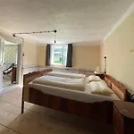 Floras Haus ホームステイ