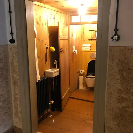 Floras Haus منزل للإقامة شاتوالد